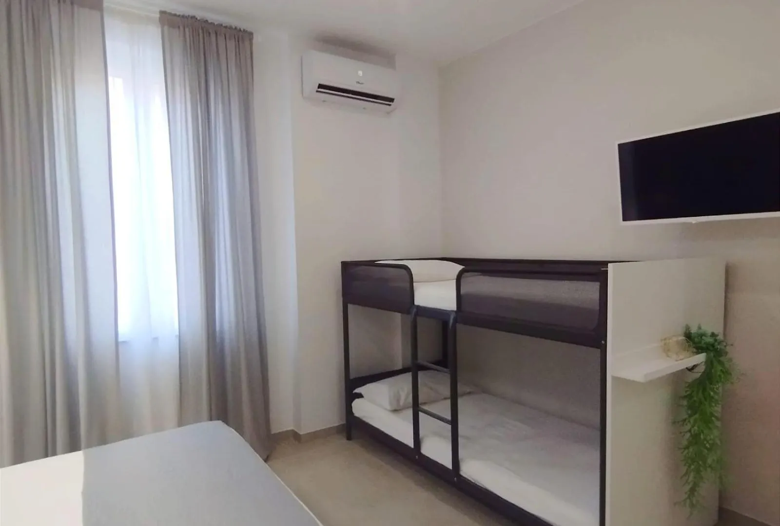 Apartment Agatha Modern Elegant Rooms Sant'Agata di Militello