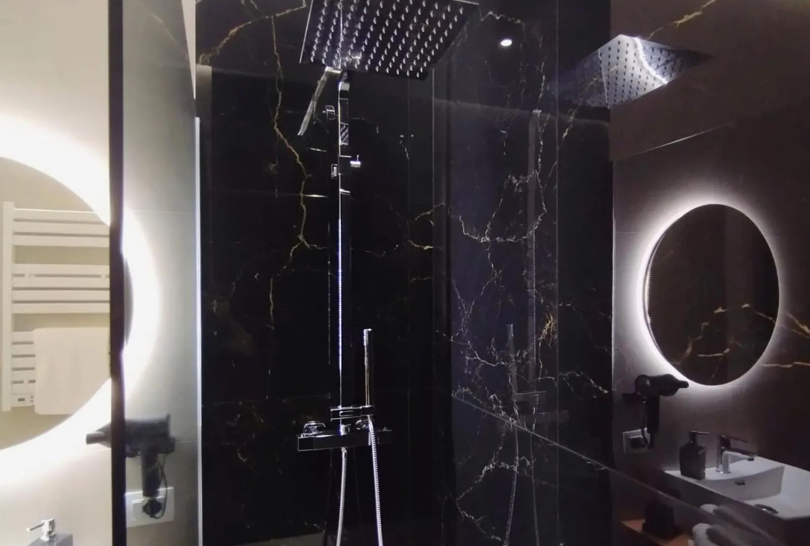 Agatha Modern Elegant Rooms Sant'Agata di Militello Apartment