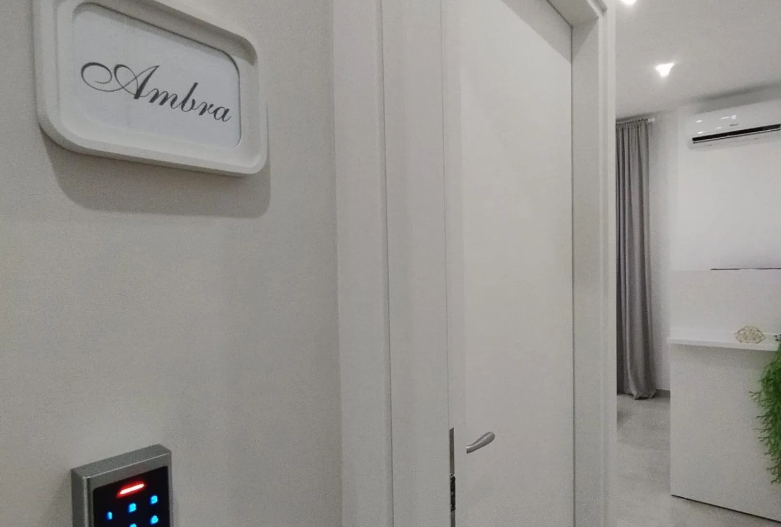 Agatha Modern Elegant Rooms SantʼAgata di Militello Italien