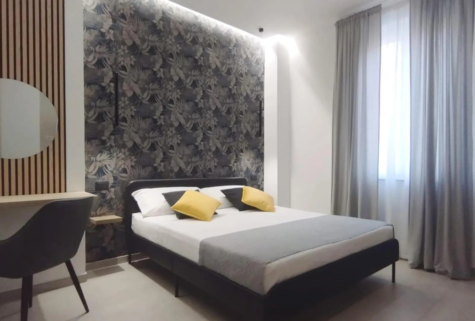 Agatha Modern Elegant Rooms SantʼAgata di Militello