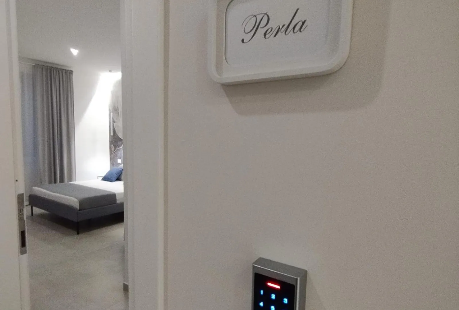 Agatha Modern Elegant Rooms SantʼAgata di Militello